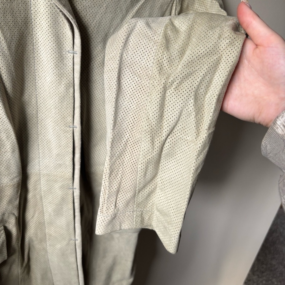 MaxMara Light Beige Trench Coat - Picture 2 of 5